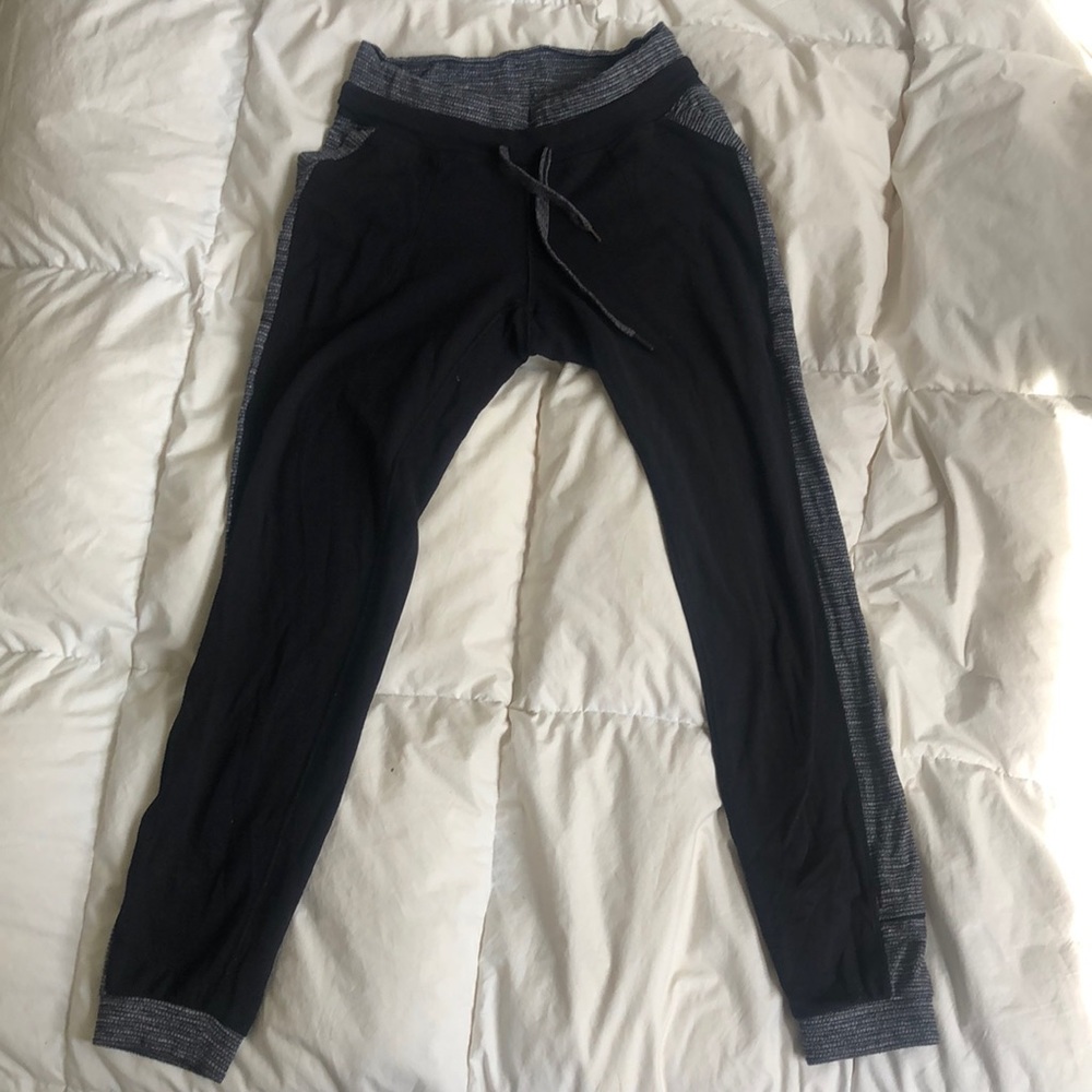 Lululemon size 4 Base Runner Pant